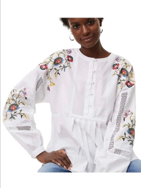 Ann Taylor Loft Garden gate Embroidered White Blouse Floral Small